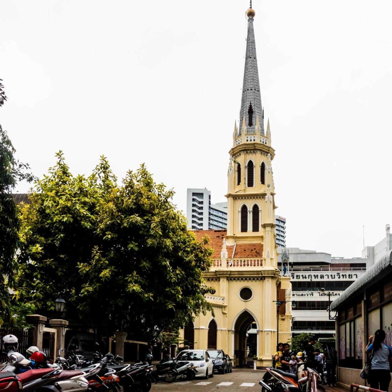 Four Sisters Homestay Bangkok Exterior photo