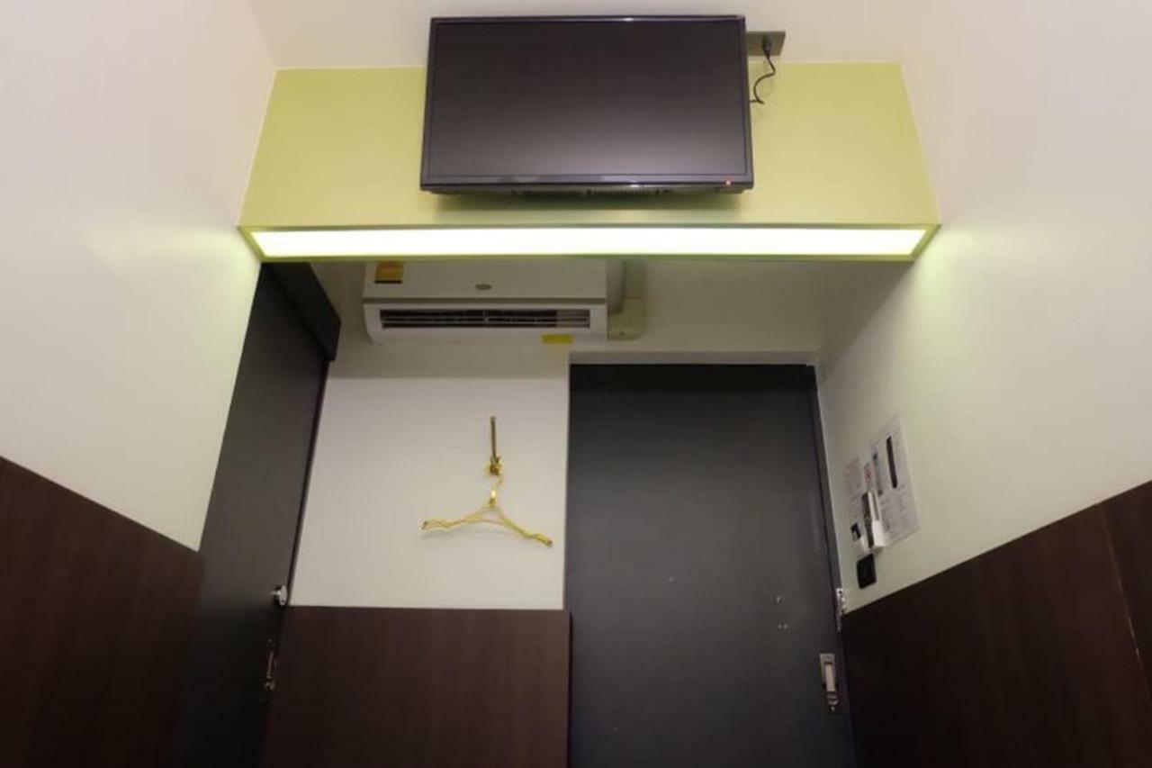 Four Sisters Homestay Bangkok Exterior photo