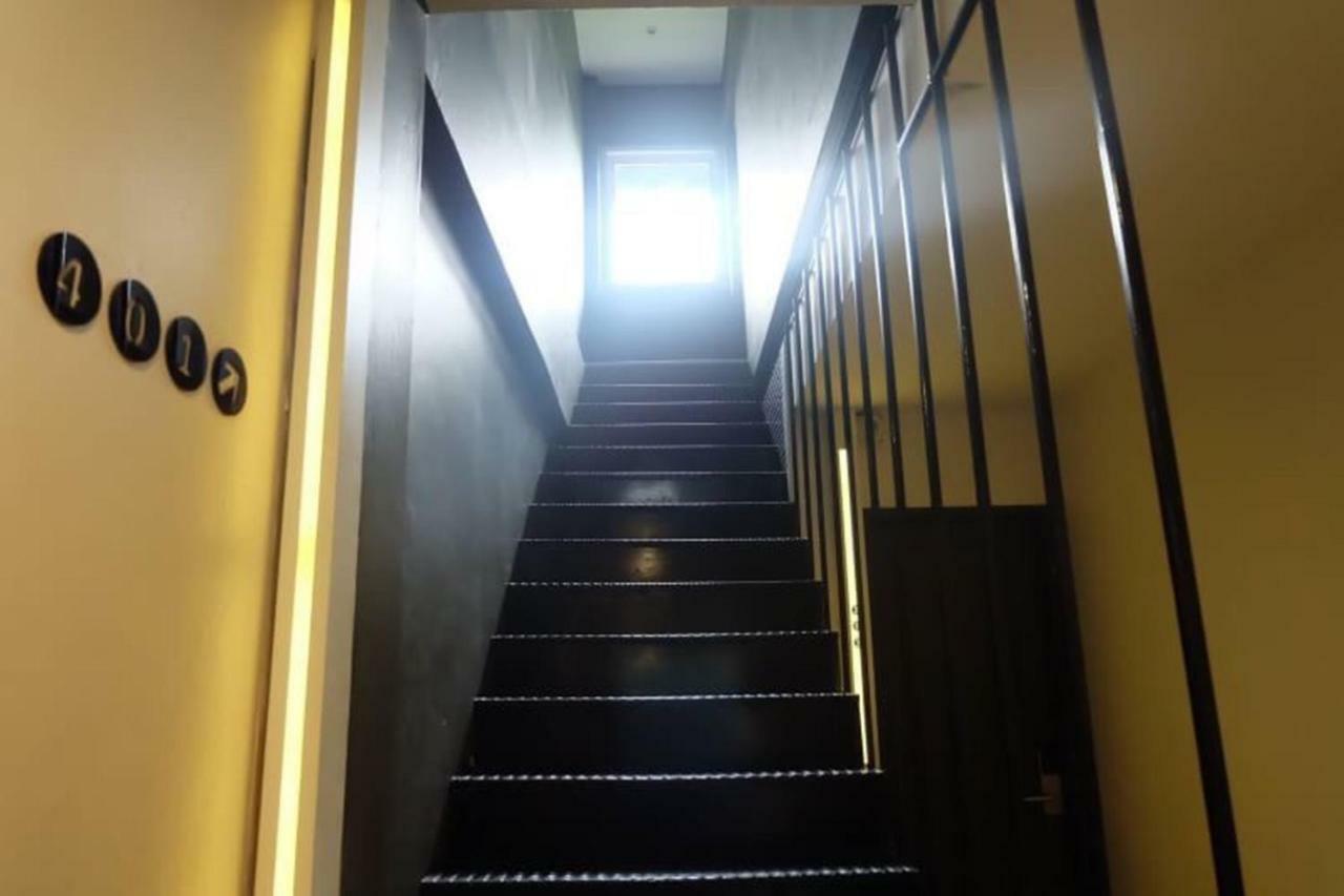 Four Sisters Homestay Bangkok Exterior photo